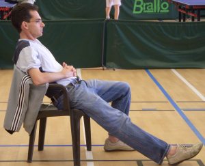 un arbitre avant la formation